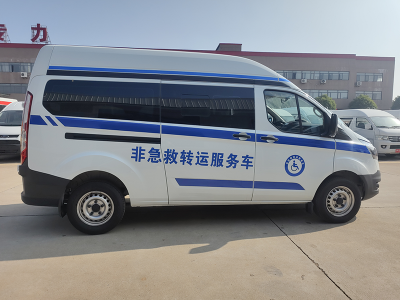 福特V362（柴油）非急救監護型服務車